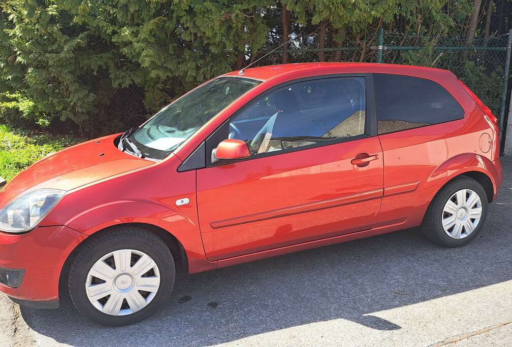 Ford Fiesta 1.3i Colorline