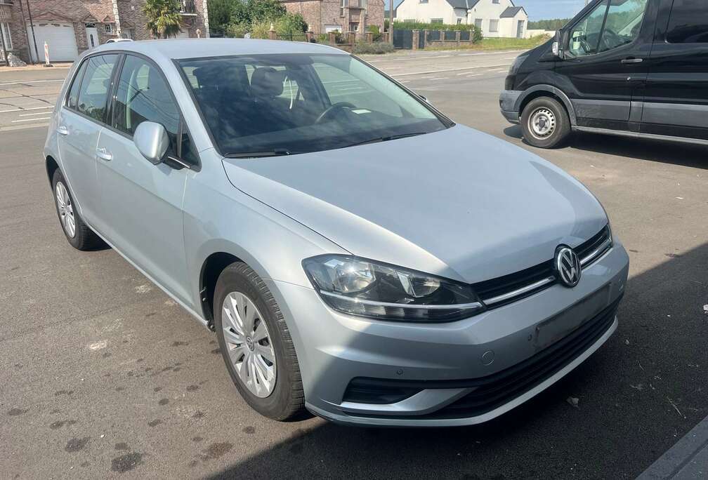 Volkswagen 1.6TDI / NAVI / CAMERA / 1er proprietaire / carnet