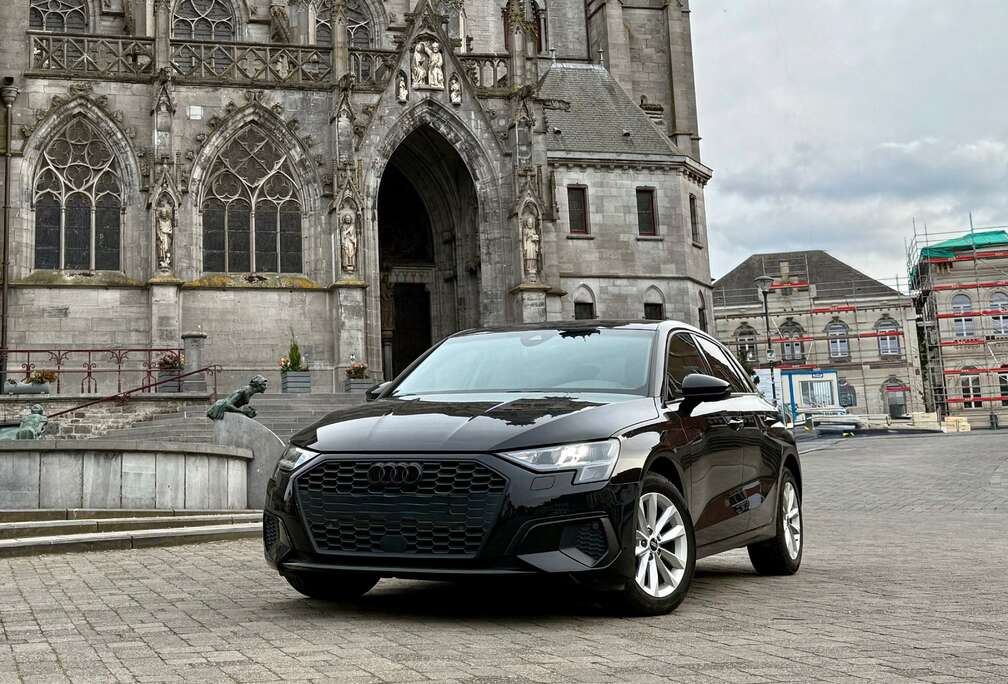 Audi A3 Sportback 30 TDi / Virtual Cockpit / Cuir / Car