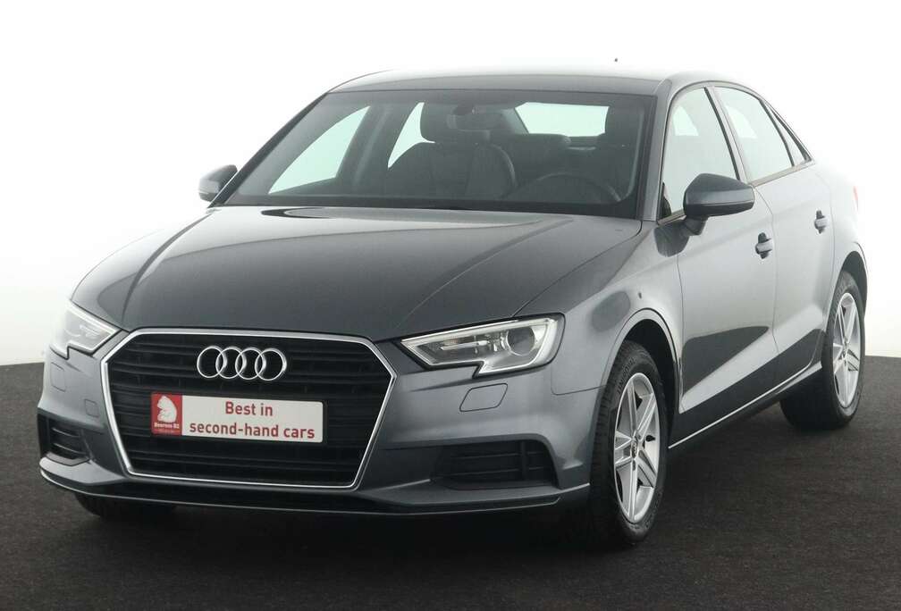 Audi 1.0TFSI + GPS + LEDER + PDC + ALU 16 + XENON