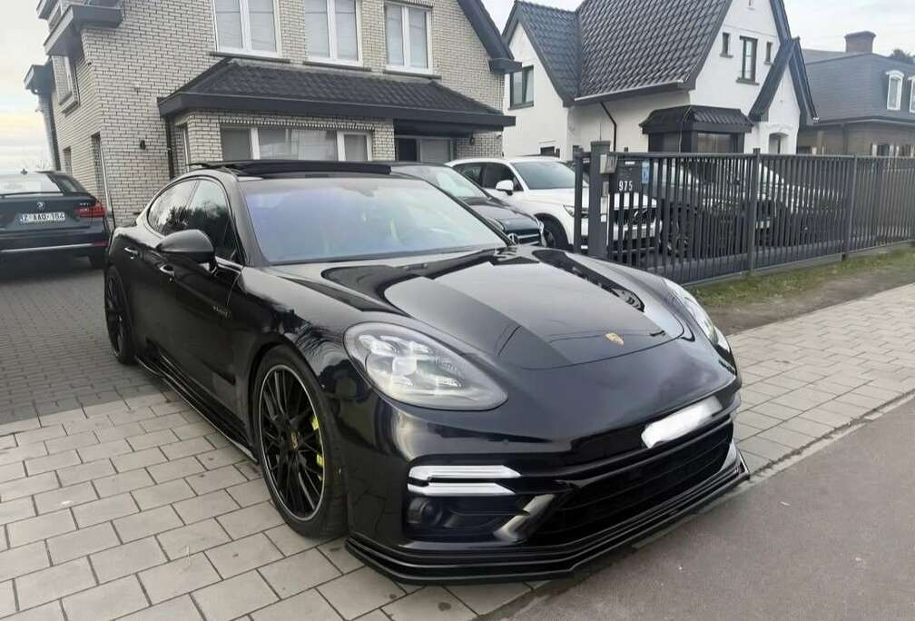 Porsche 4 e-Hybrid 2.9 V6 Bi-Turbo PHEV PDK (340 kW)