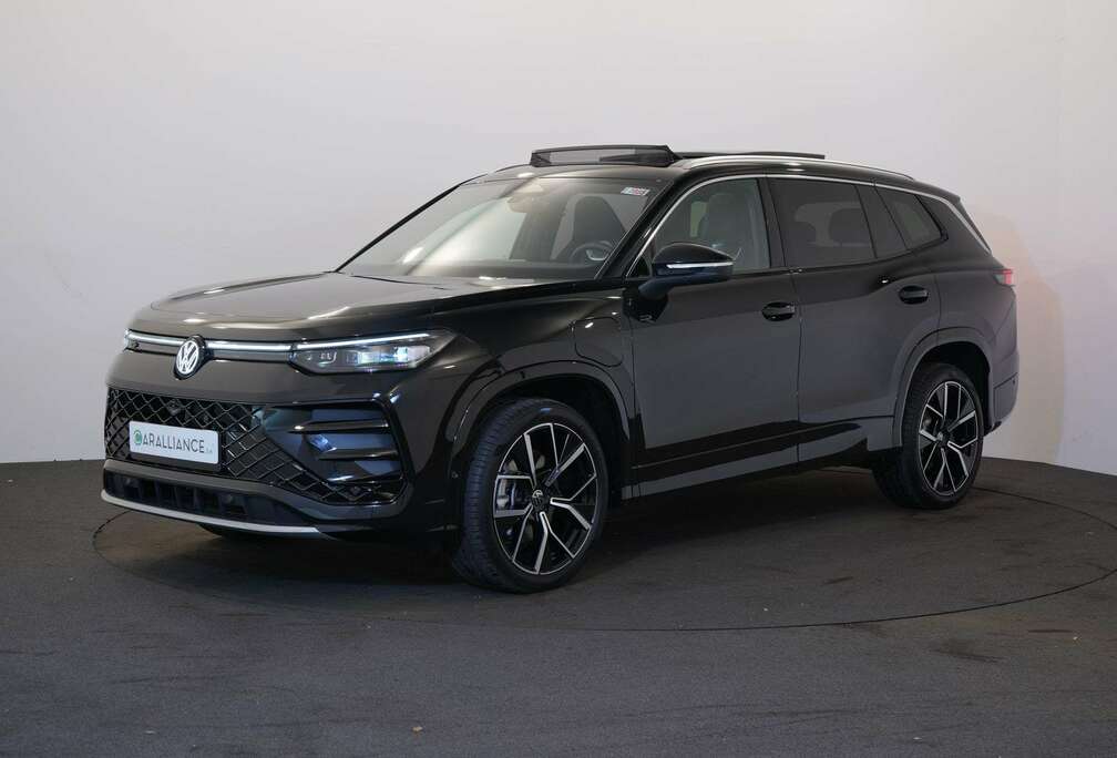 Volkswagen R-Line  1.5eHybridDSGPANOATRDiscoverNAVI