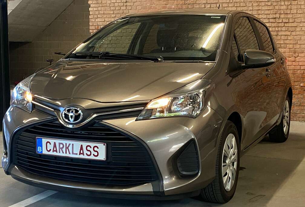 Toyota Yaris 1.33i VVT-i Active and pack Live 2