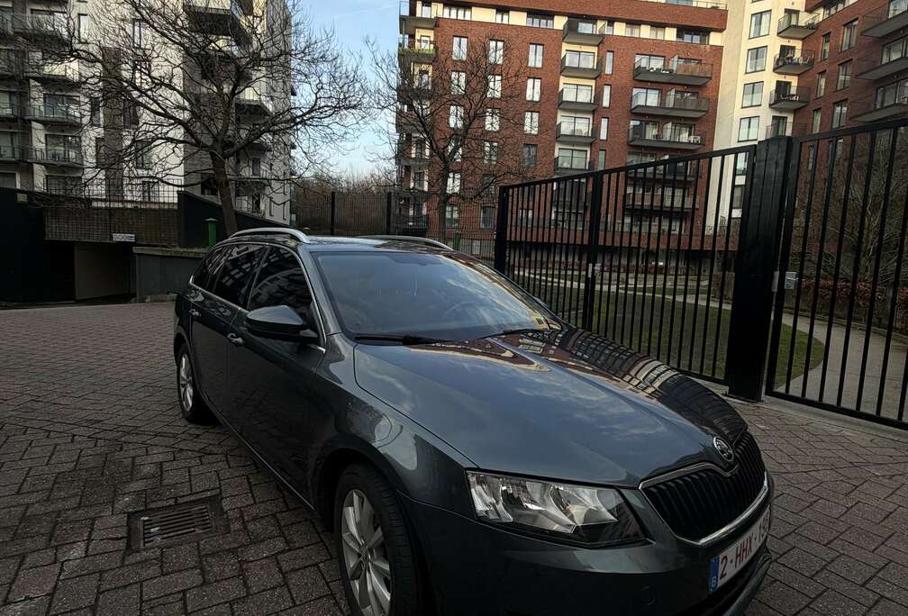 Skoda Combi 2.0 TDI DSG Style