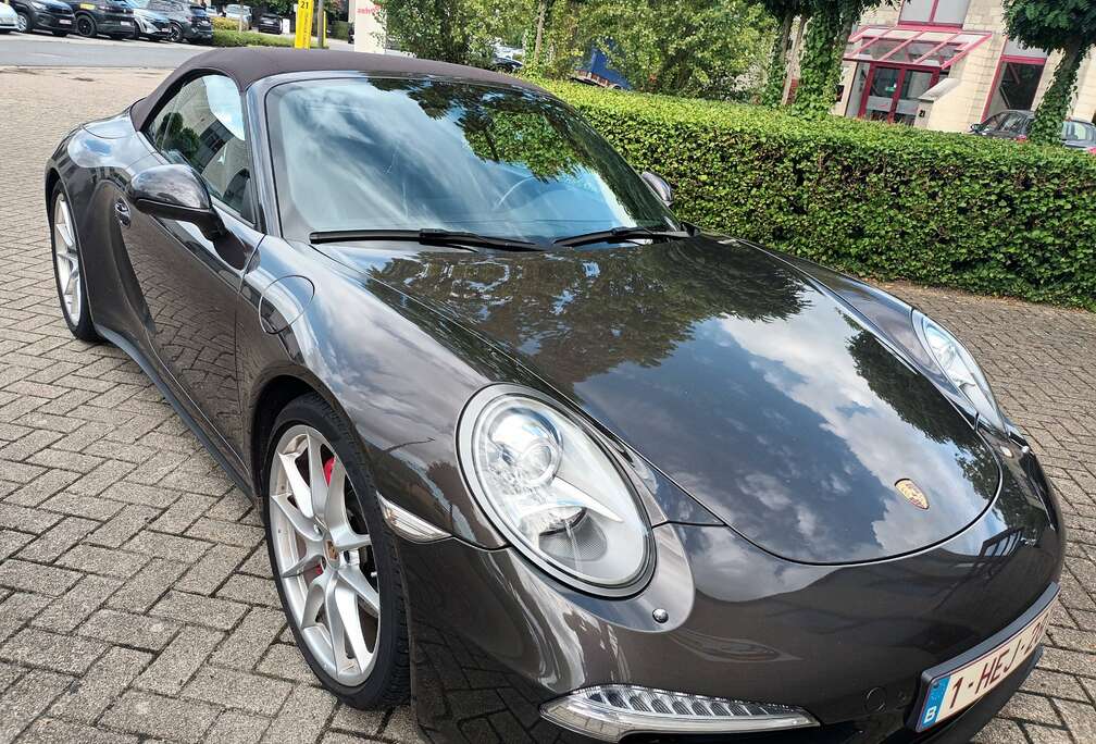 Porsche 911 Carrera 4S Cabriolet