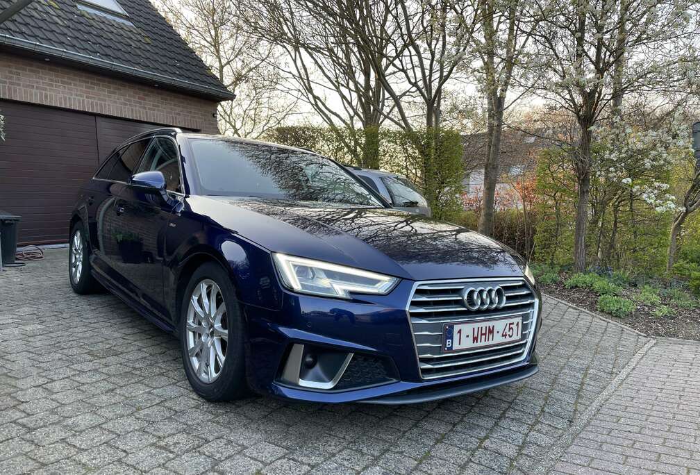 Audi S-Line 2.0 tfsi MHEV S-tronic