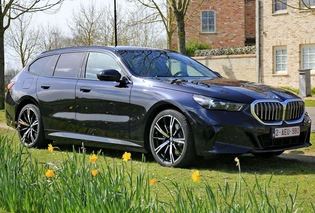 BMW Touring 530eA PHEV (220 kW)