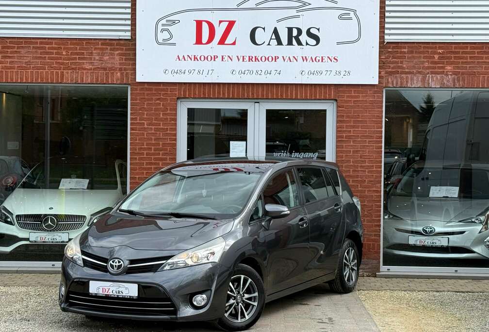 Toyota SKYVIEW 1.6D 112PK NAVI  CAMERA  PANO DAK
