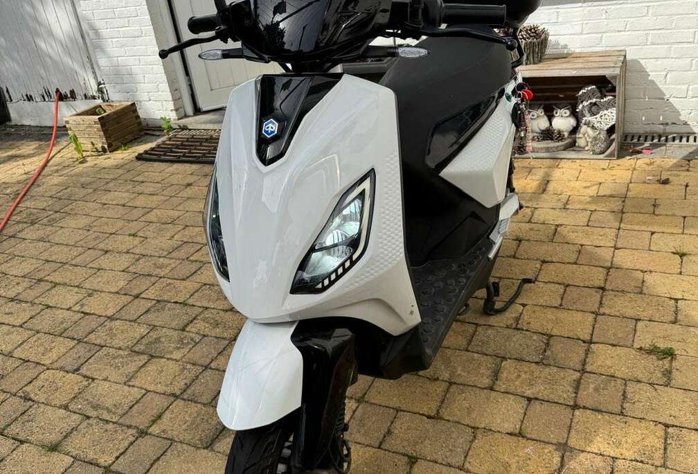 Piaggio Active