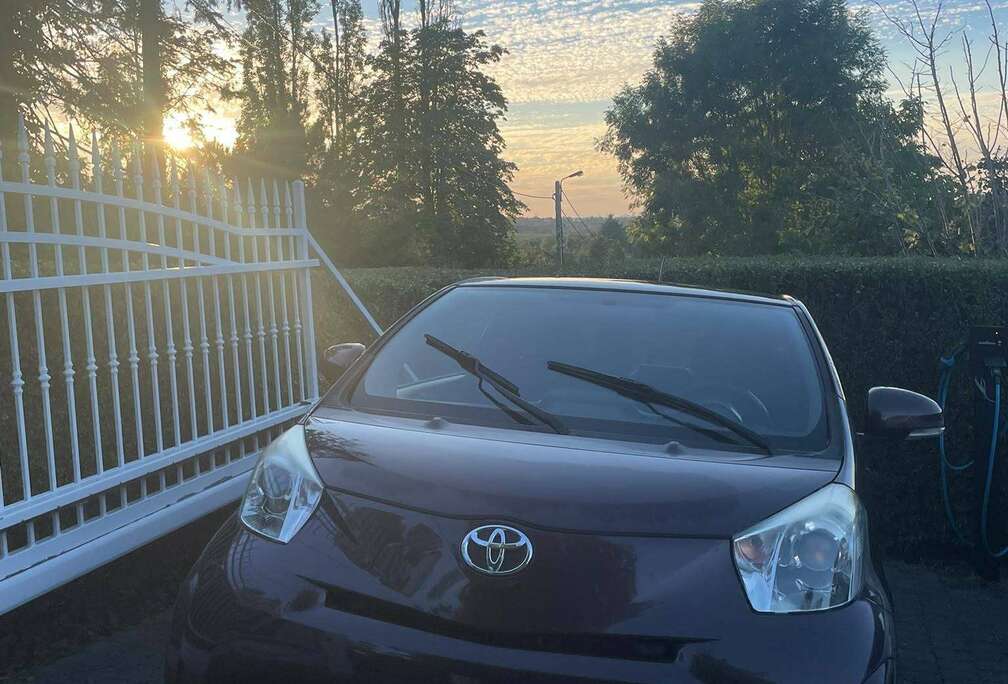 Toyota iQ 1.0i VVT-i Luna