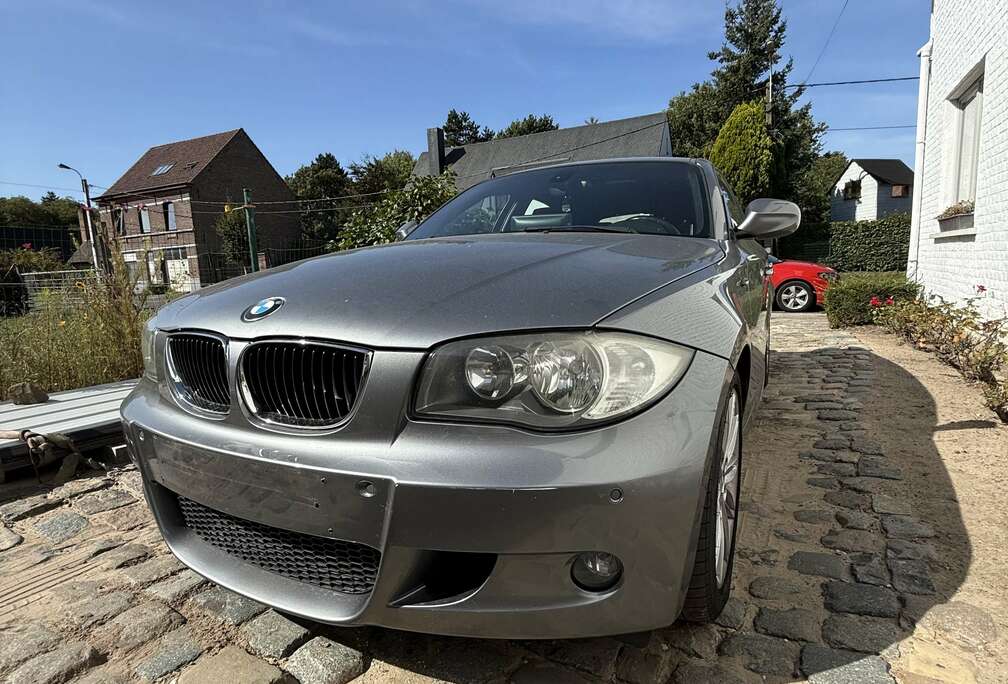 BMW BMW 118i-CARPLAY- werk aan injectoren zie beschr.