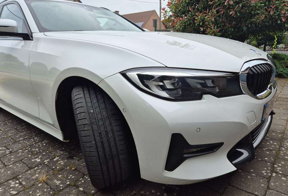 BMW 330e Touring