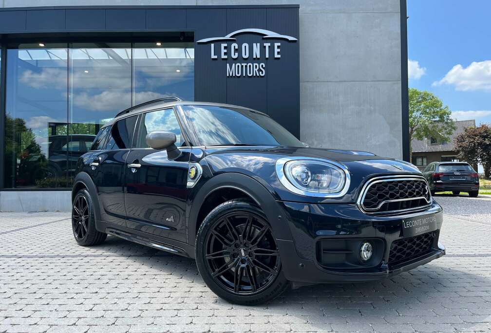 MINI 1.5A PHEV ALL4 Panodak/LED/Leder/Camera/Carplay...