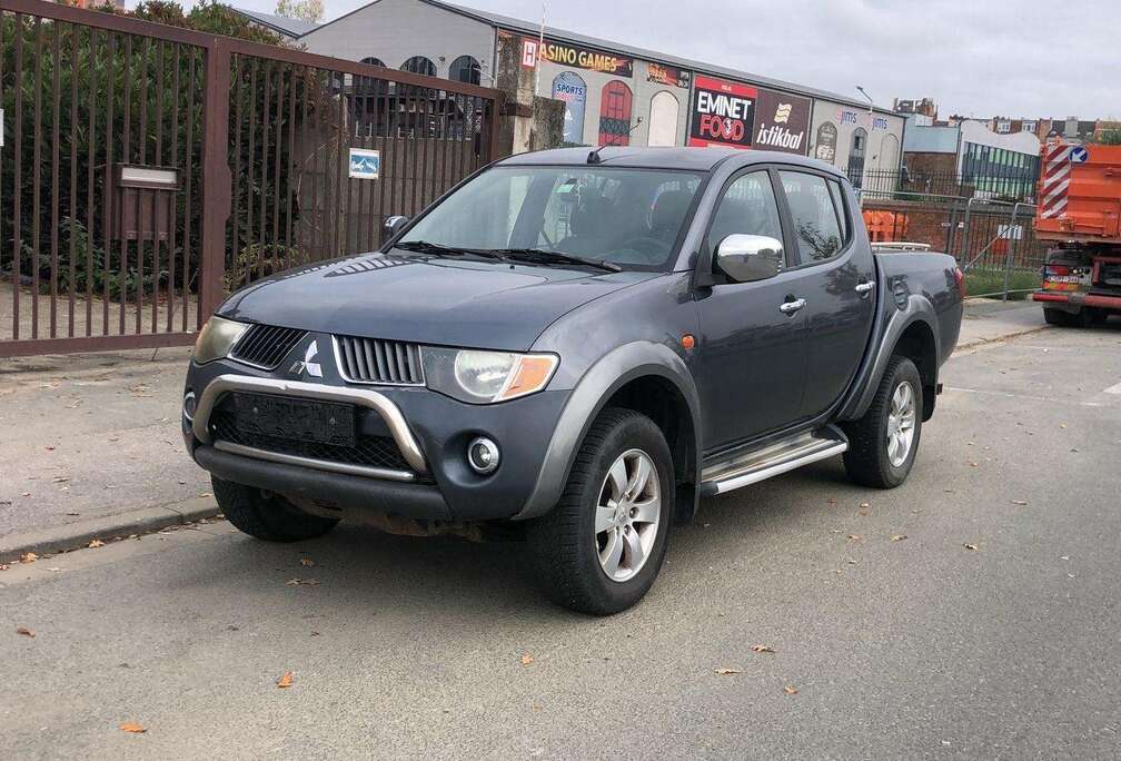 Mitsubishi 2.5 Turbo int. Canyon 4WD