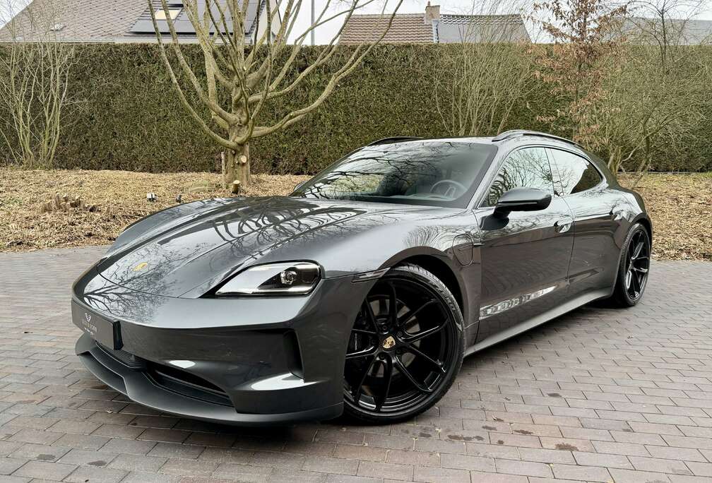 Porsche Sport Turismo Facelift 105kWh/BOSE/Pano/ACC/21\