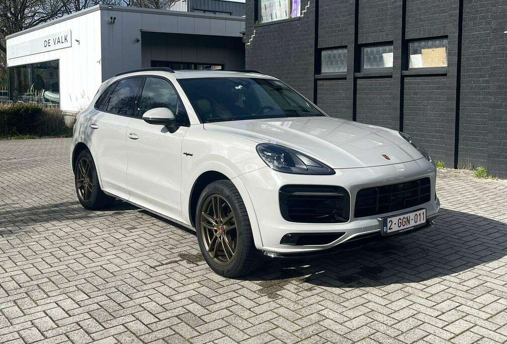 Porsche E-Hybrid Sport Design