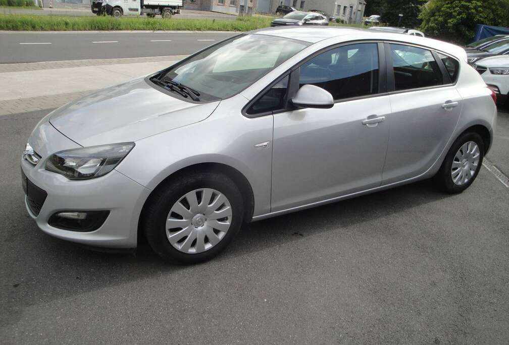 Opel Astra 1.4i Cosmo