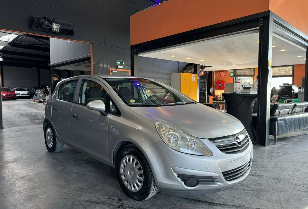 Opel 1.2i AUTOMATIQUE - 5 PORTES - RADIO CD -116.469 KM