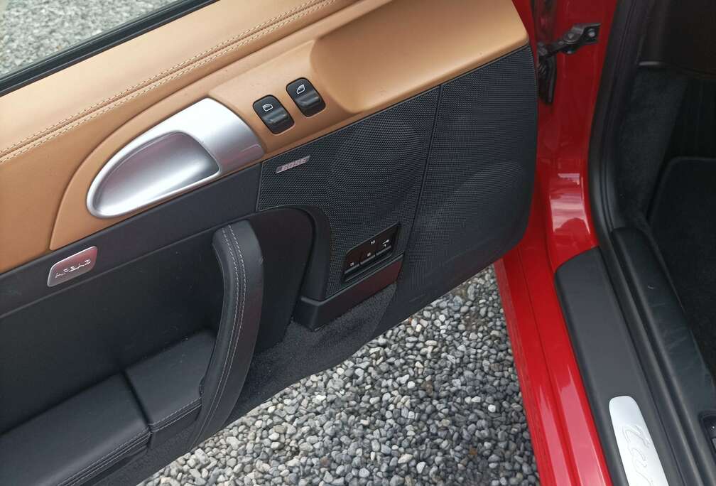 Porsche 911 Carrera 4 Cabriolet 3.6i(targa)