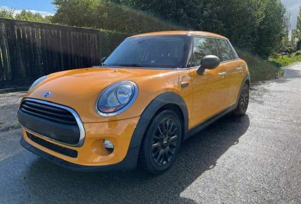 MINI 1.2A *Airco*Sensoren*Zetelverwarming* Alu velgen*