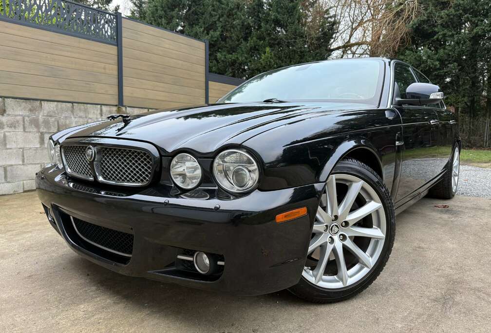 Jaguar 2,7d V6 207Ch, Pack Sport, Etat Show Room