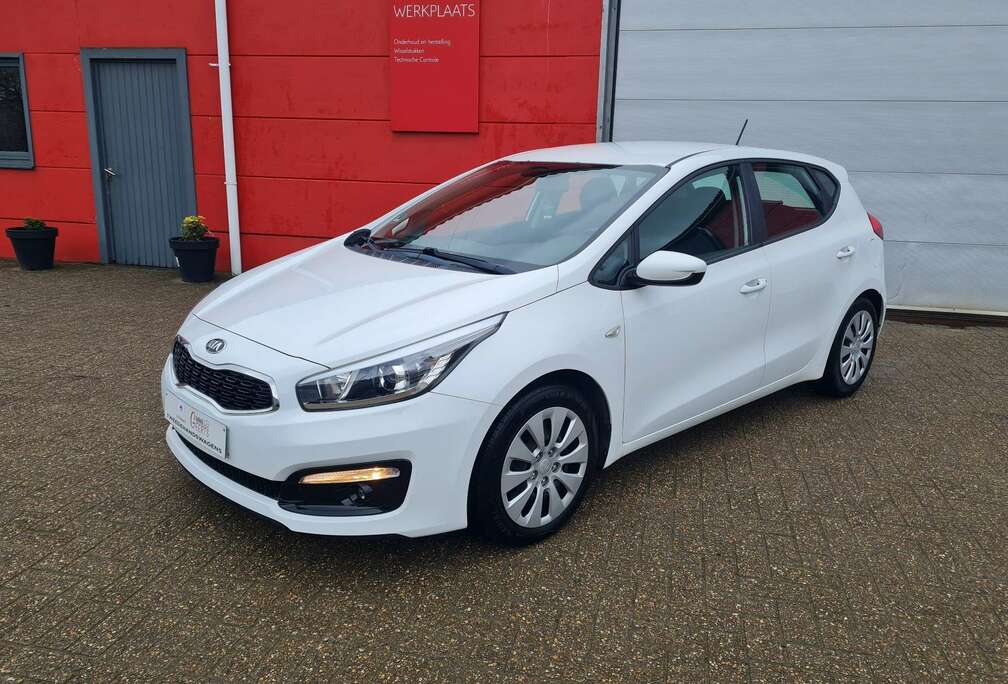 Kia Cee\'d 1.4i Navi Edition ISG