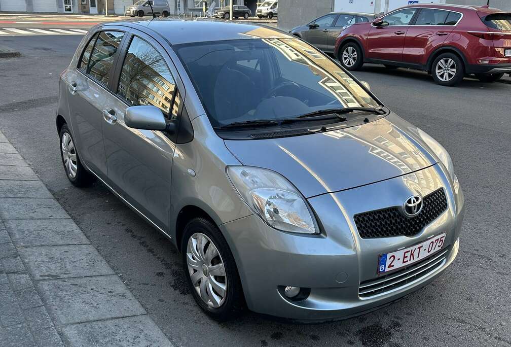 Toyota 1.3i VVT-i 16v Sol