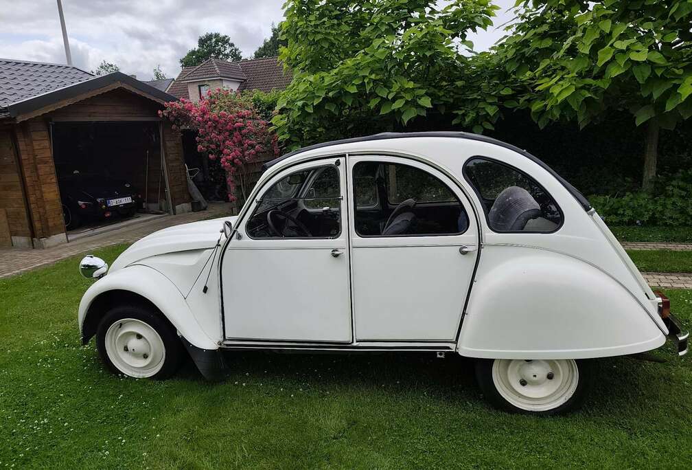 Citroen 2 CV 6 Club