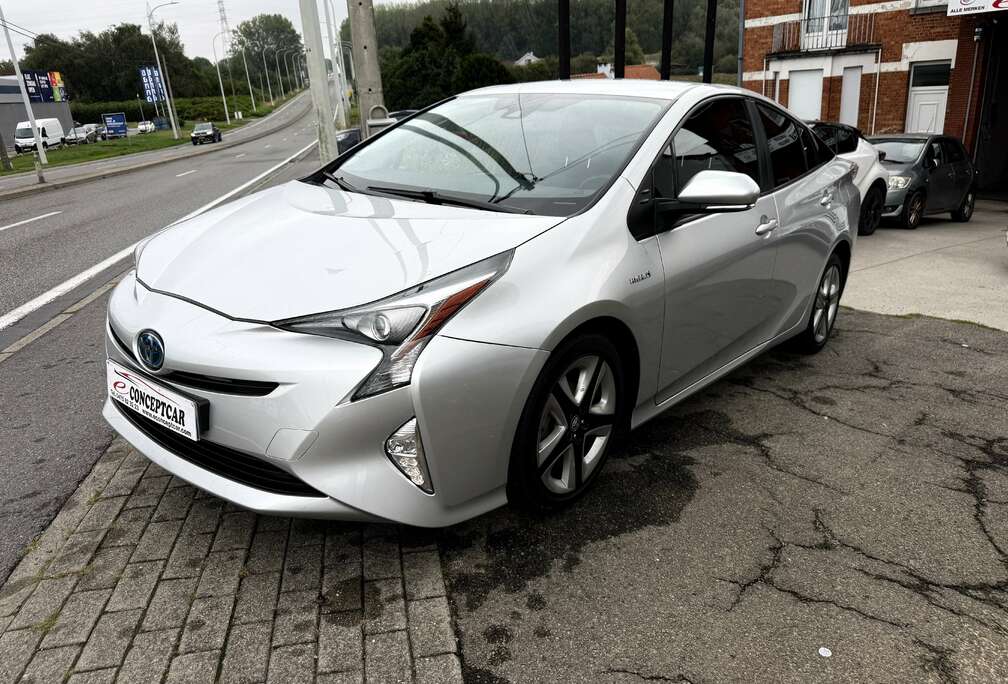 Toyota Prius PHEV 1.8i VVT-i Business 5pl. CVT(EU6.2)