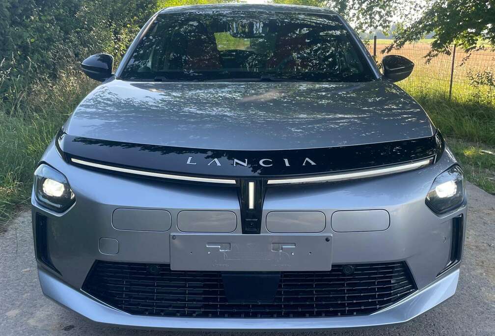 Lancia e-Ypsilon 54 kWh LX  Pack Exclusive Prix TVAC Garantie possible jusque 03.2032