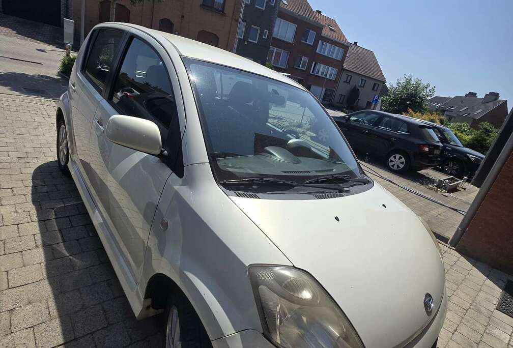 Daihatsu 1.5i Top S