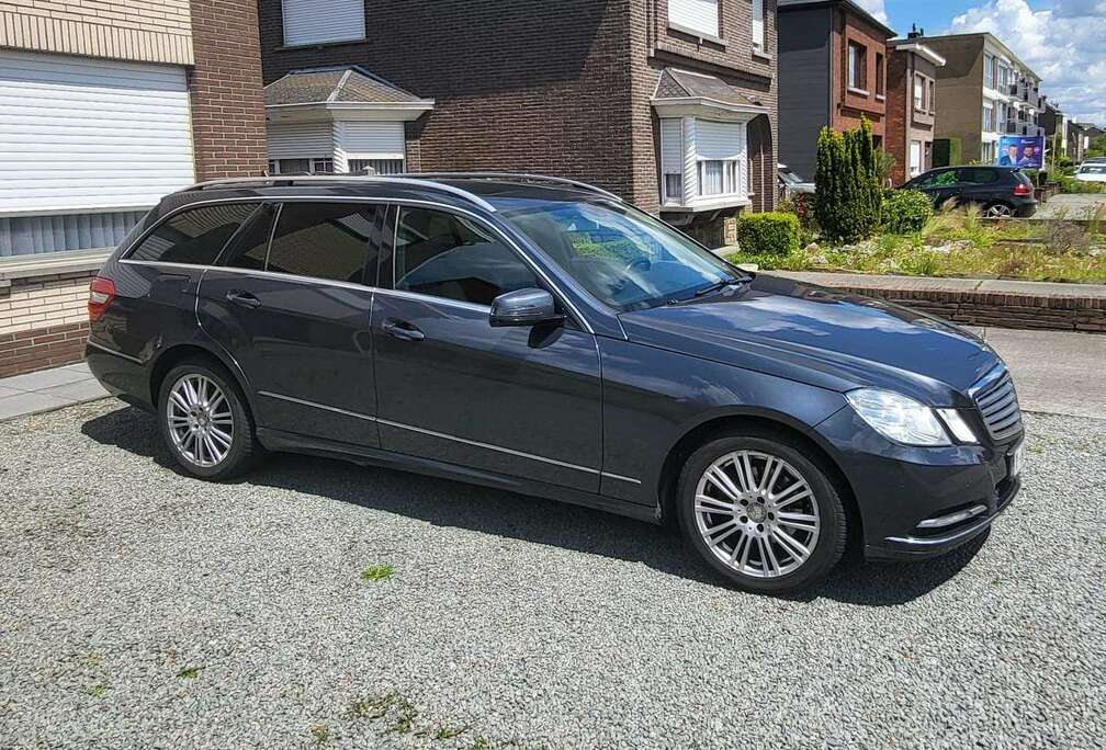 Mercedes-Benz E 220 T CDI DPF BlueEFFICIENCY 7G-TRONIC Elegance