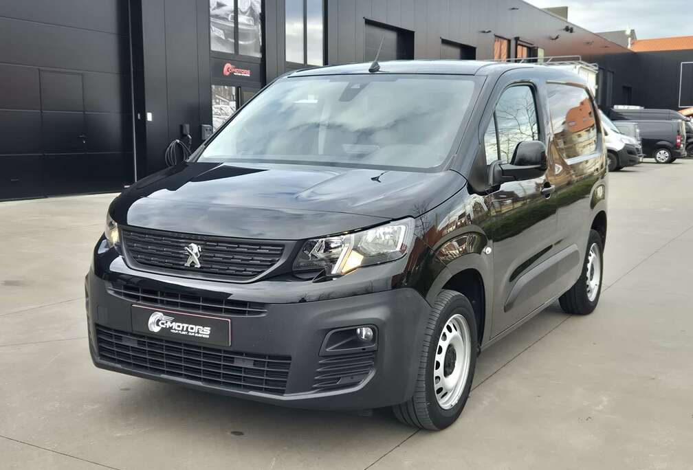 Peugeot 1.5 BlueHDi 100 MAN6 3pl /Camera/Carplay/GPS