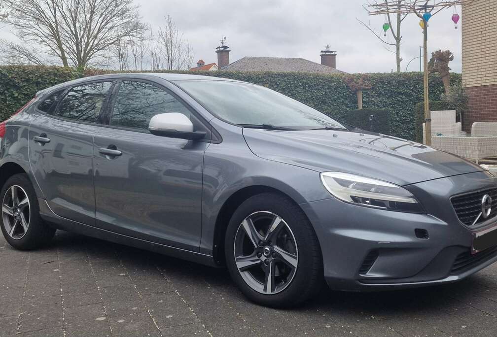 Volvo V40 2.0 D2 R-Design
