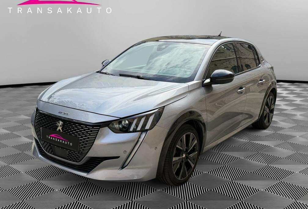 Peugeot 208 1.2i GT / TOIT PANO / CARNET COMPLET PEUGEOT / GARANTIE 12 MOIS PEUGEOT