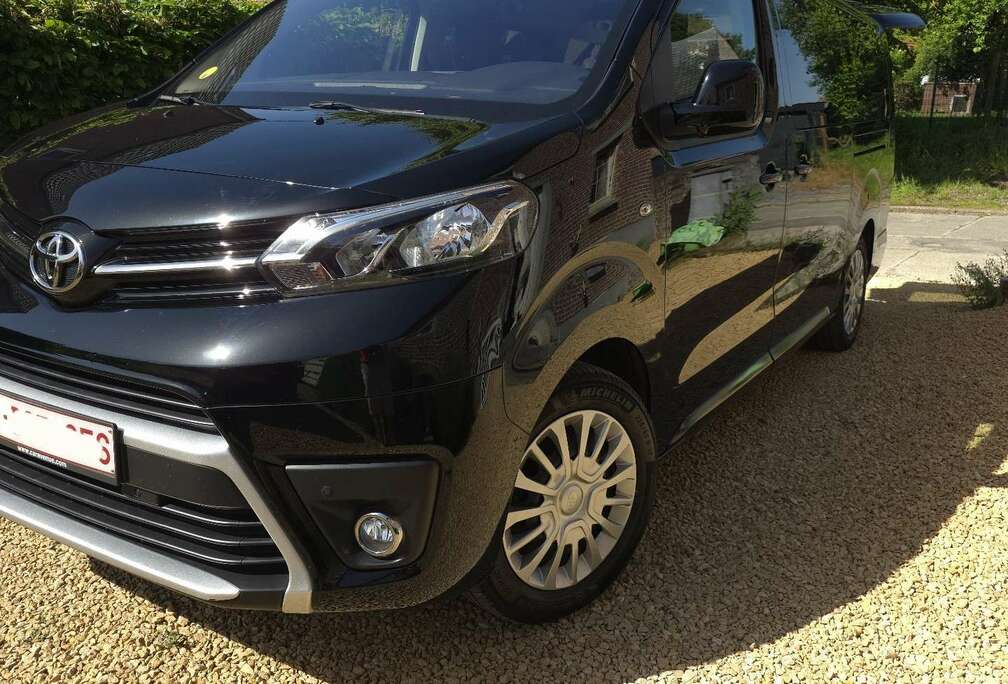Toyota Verso MWB 2.0 D-4D Family
