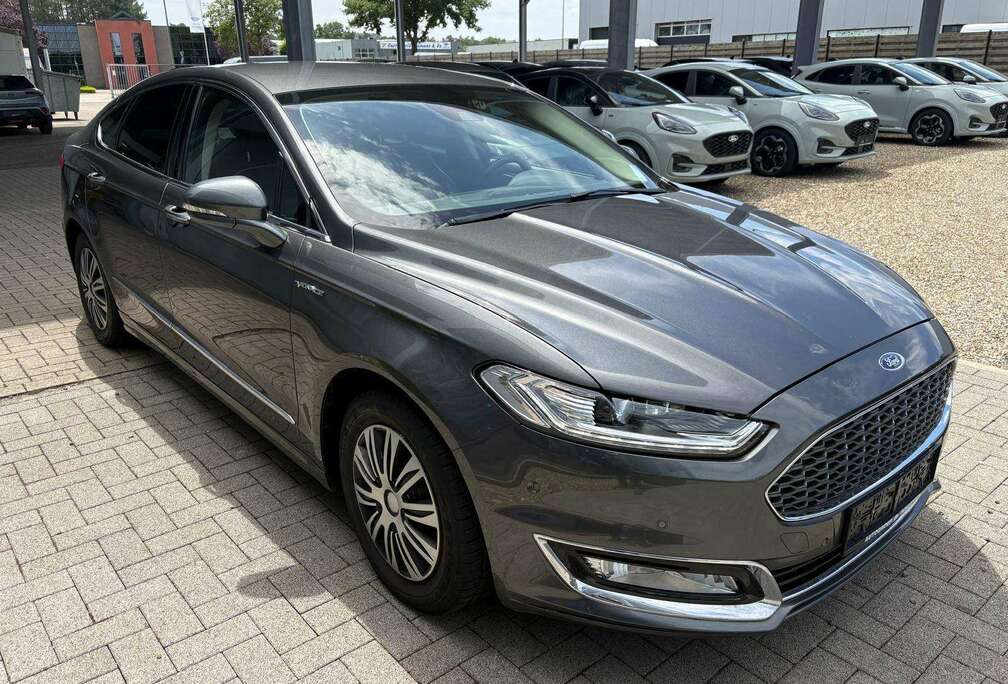 Ford Mondeo Vignale 5 D Automaat