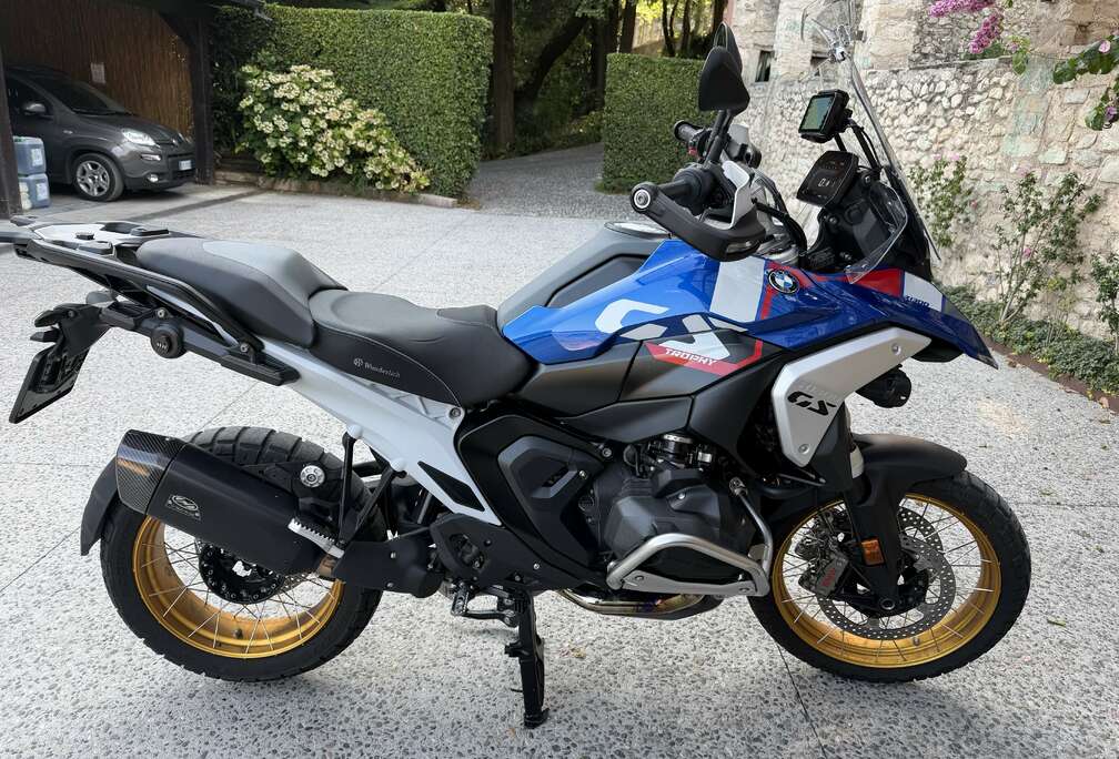 BMW Racing blue Metalic