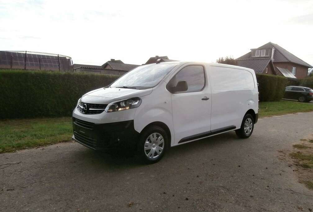 Opel 2.0 TD L2H1 122pk(90kw)airco cruise navigatie gekeurd voor verkoop