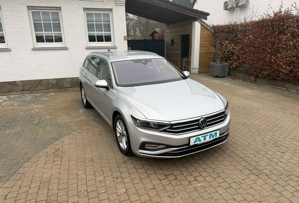 Volkswagen Passat Variant 2.0 TDI DSG Highline/Navi/ACC/Trekh