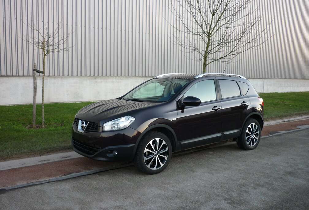 Nissan Qashqai 2.0 dCi 4x4 Automatic, Camera, Panodak