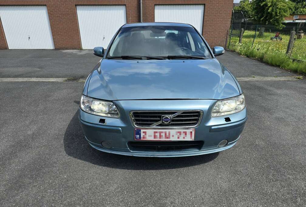 Volvo 2.4i 20v Summum