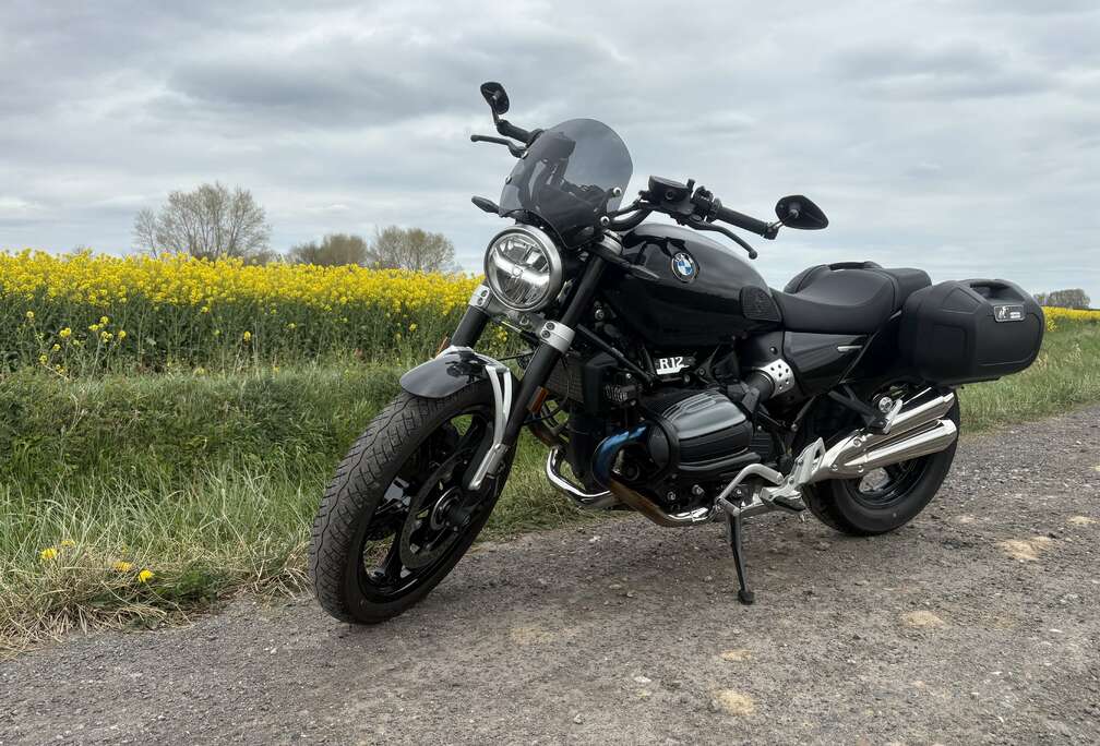 BMW R12