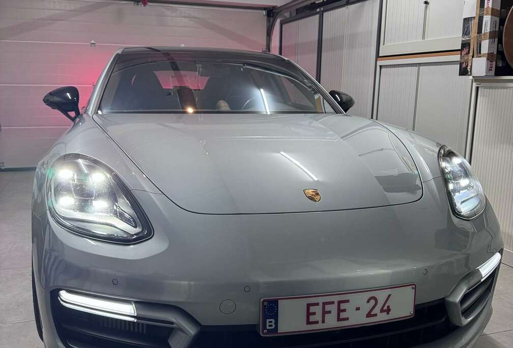 Porsche 4 E-Hybrid