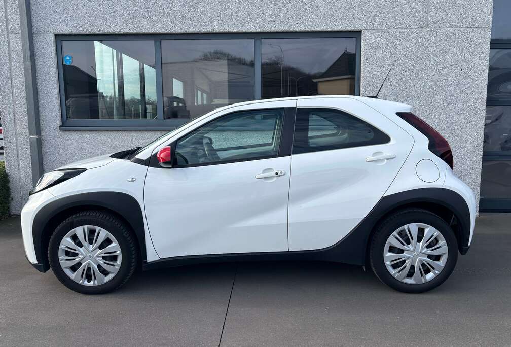Toyota Aygo X S-CVT CAM ACC CLIM LANE NAVI