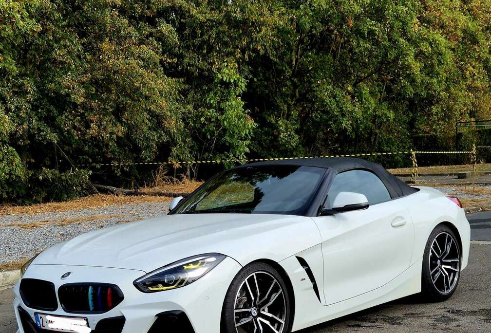 BMW sDrive20i 197 ch BVA8 Sport