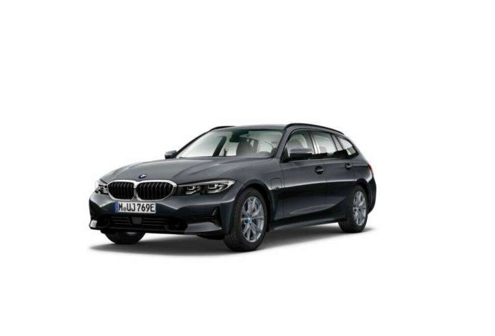 BMW 330e Touring Sport
