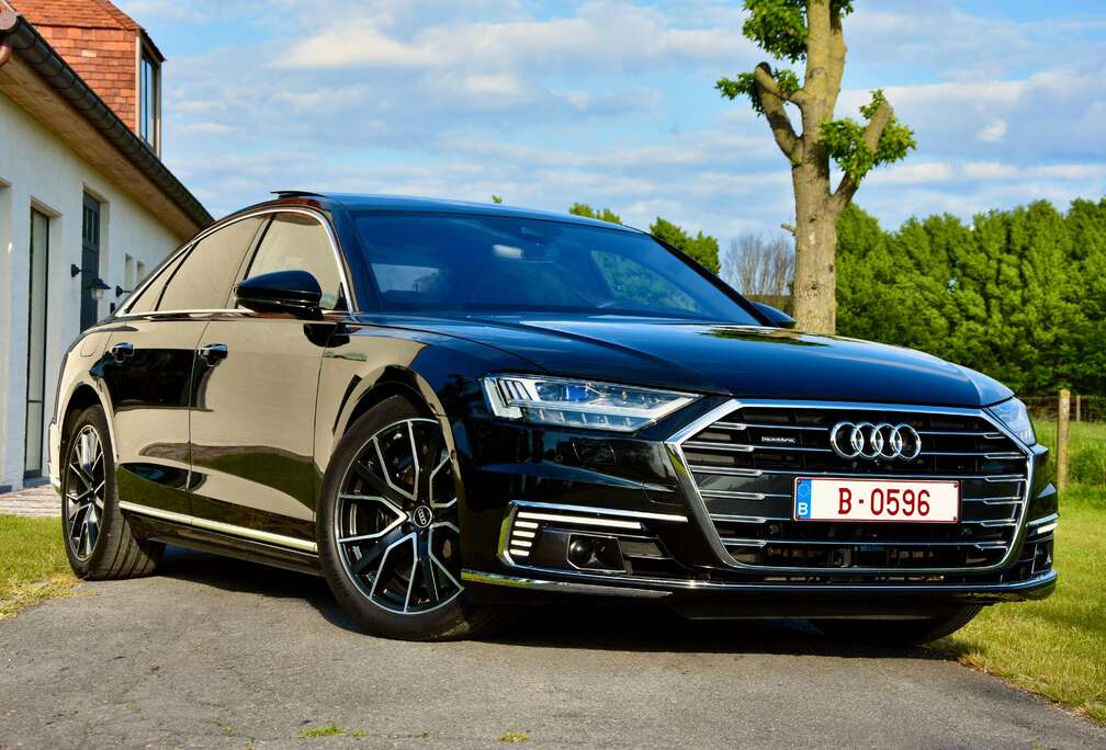 Audi A8 PHEV 60 TFSI e Quattro Tiptronic **S-Line**