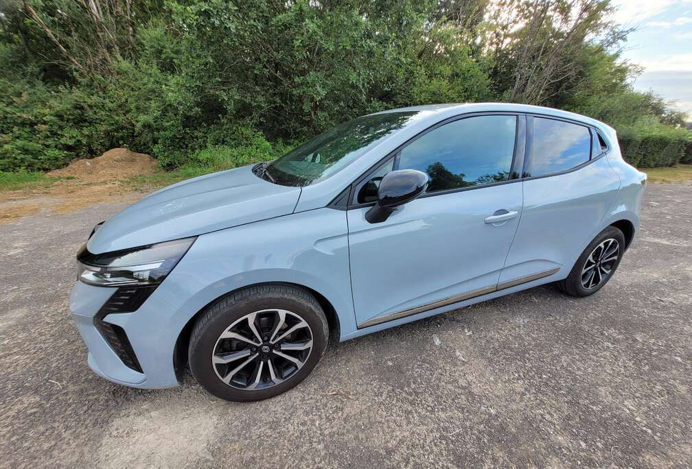 Renault Clio 1.0 TCe Techno X-Tronic
