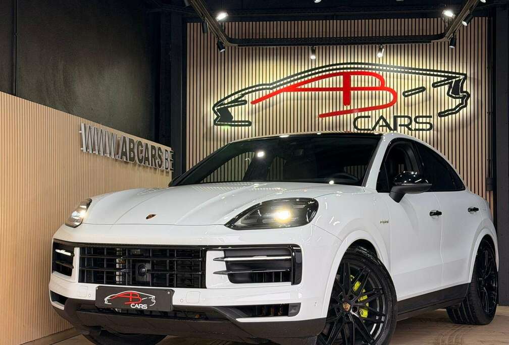 Porsche Coupé E-Hybrid 3.0 Turbo V6 * PACK CHRONO *